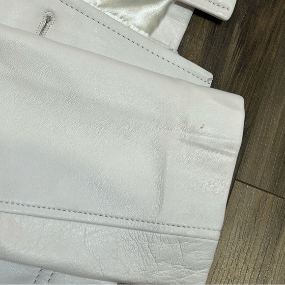 Danier White Leather Blazer - Picture 6 of 7